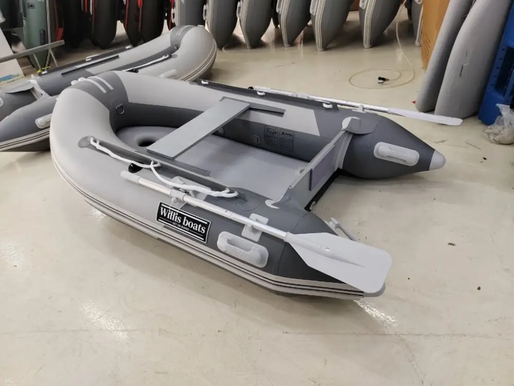 Nafukovací člun Willis boats RY-BD240 v šedo-šedé barvě s nafukovací podlahou Expresní Doručení