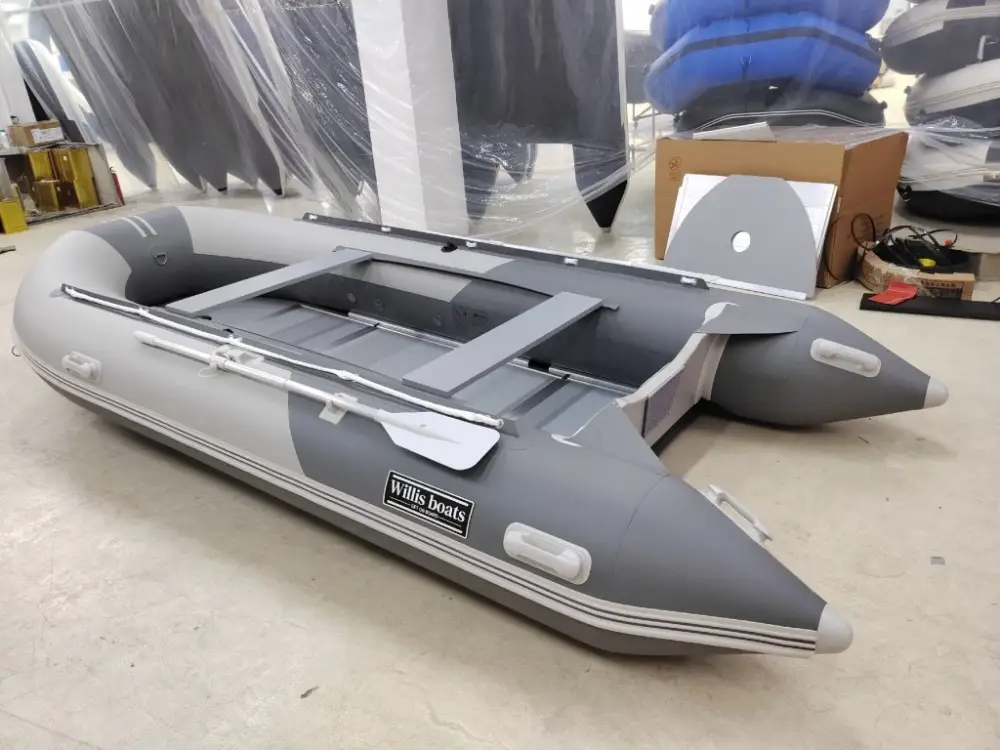 Nafukovací člun Willis boats RY-BD420 v šedo-šedé barvě se skládací dřevěnou podlahou Dokud Zásoby Vydrží