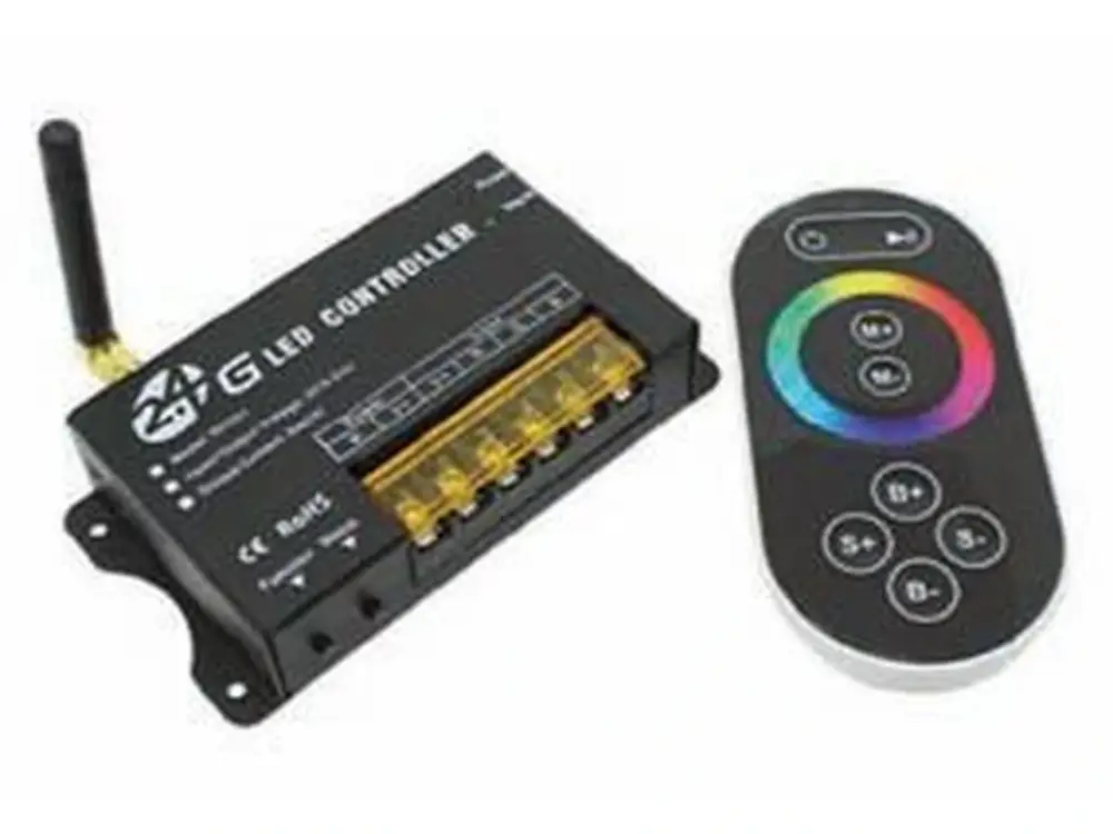 Sleva RF synchronizér pro světla LED 252