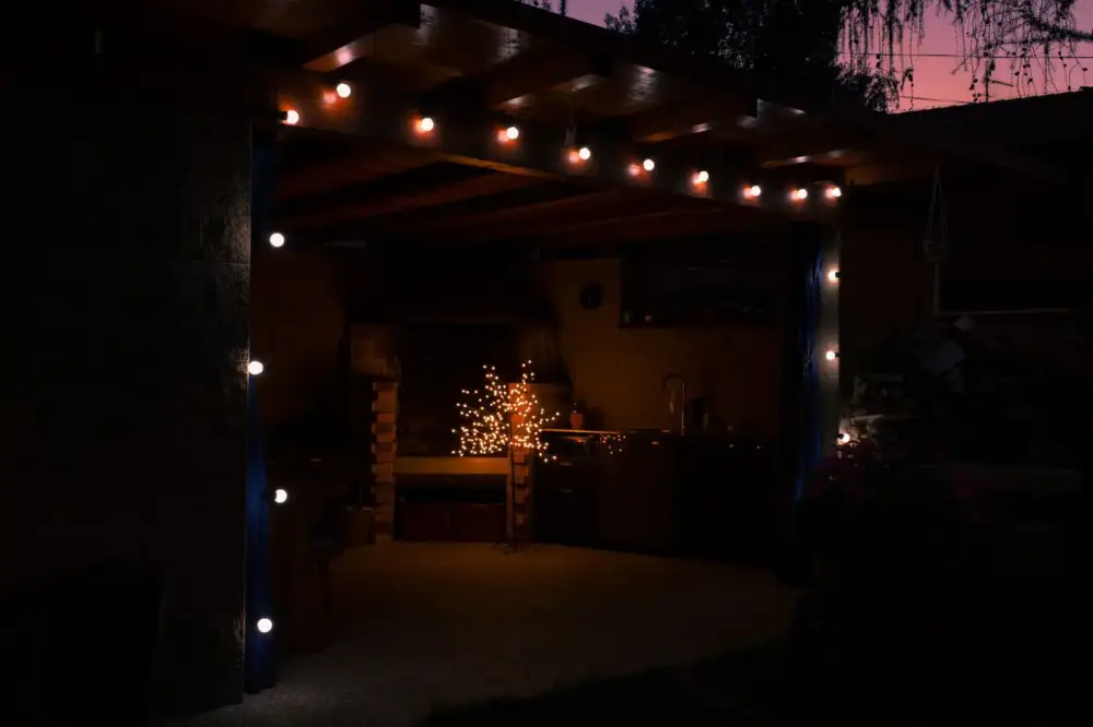 Světelný párty řetěz 100 LED - studená bílá Výprodej